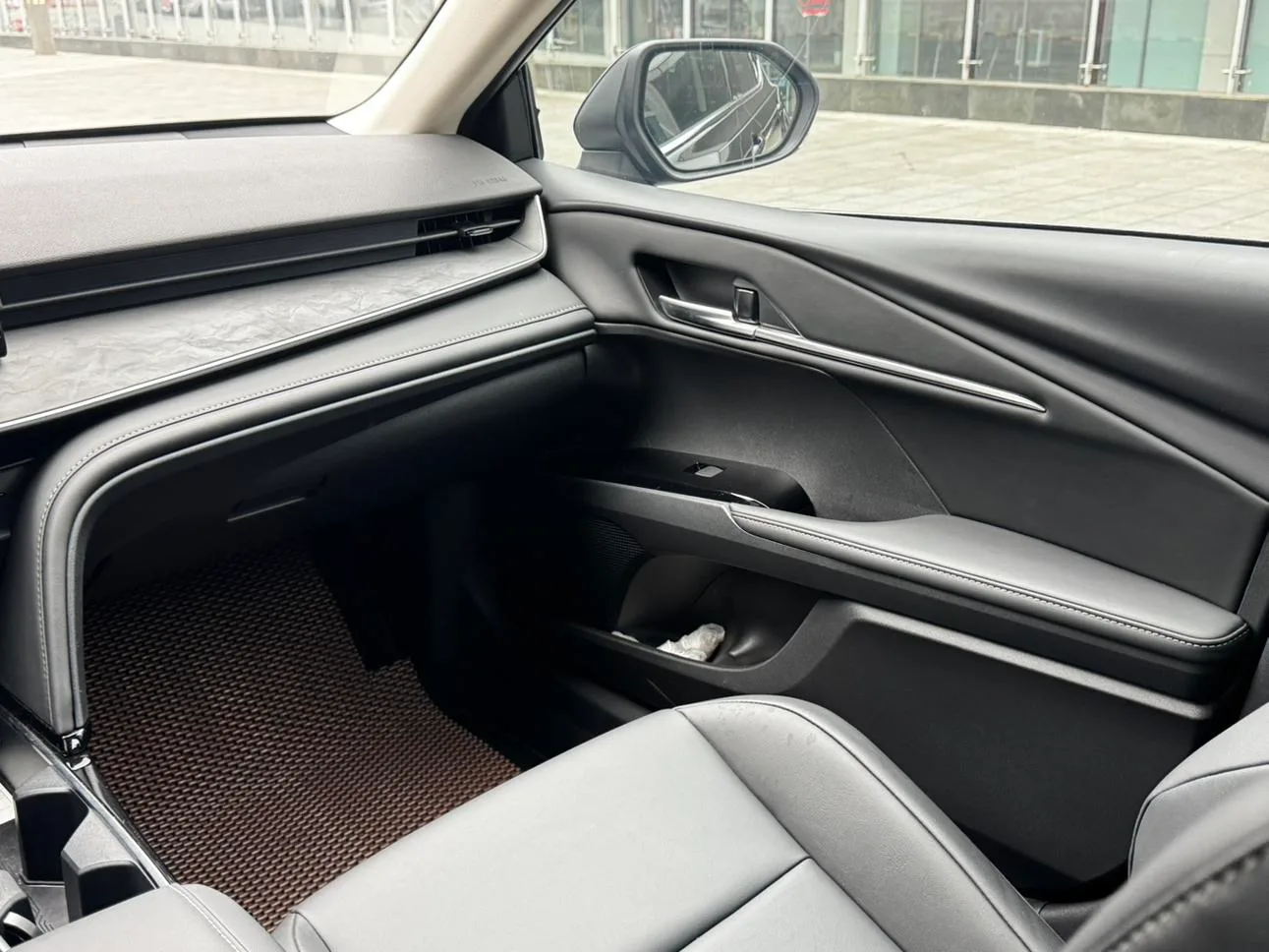 Toyota Camry, 2024 — фото 16