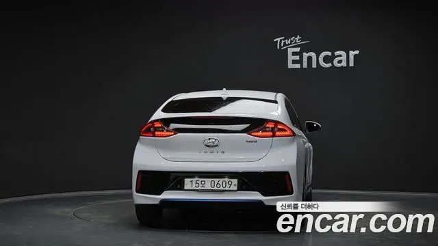 Hyundai Ioniq Ionic Hybrid, 2016 — фото 4