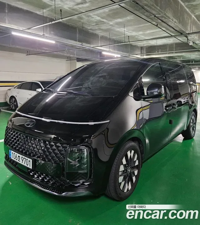 Hyundai Staria