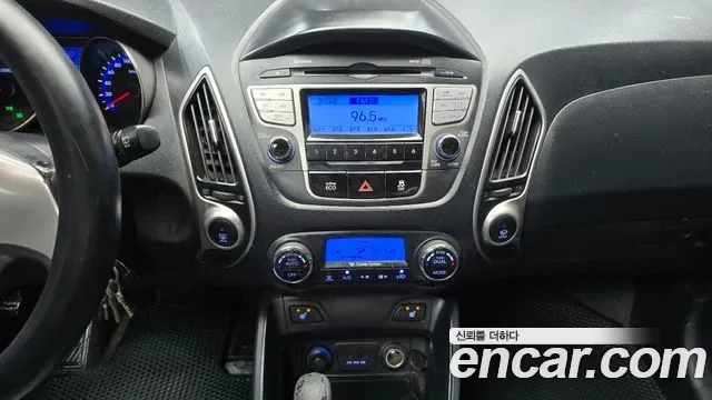 Hyundai Tucson ix, 2010 — фото 15