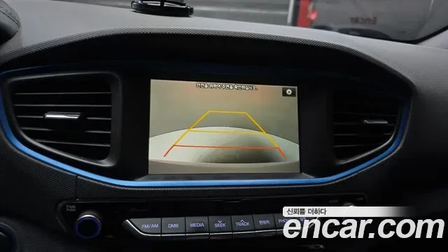 Hyundai Ioniq Ionic Hybrid, 2016 — фото 16