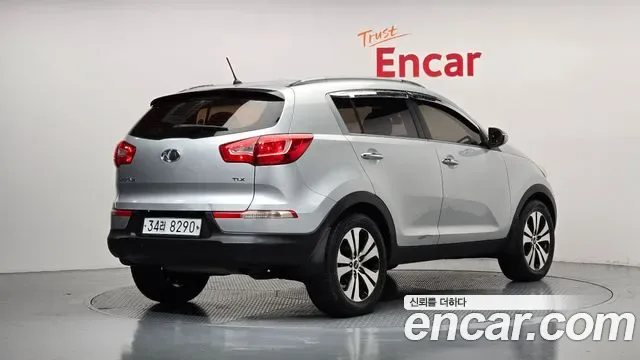 Kia Sportage, 2010 — фото 2