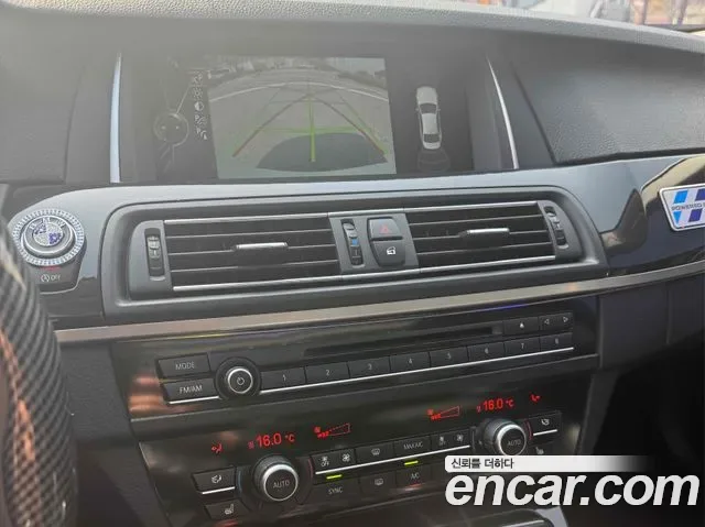 BMW 5-Series F10, 2013 — фото 11