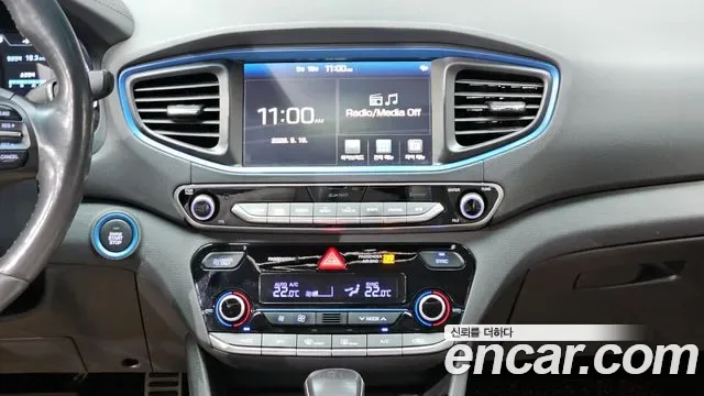 Hyundai Ioniq Ionic Hybrid, 2016 — фото 14