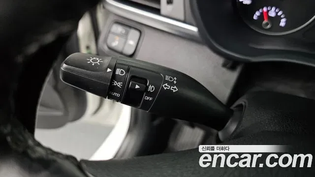 Kia K5 Hybrid, 2016 — фото 29