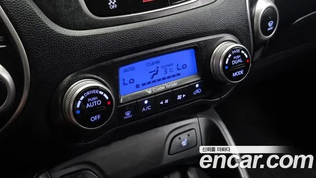 Hyundai Tucson ix, 2010 — фото 14