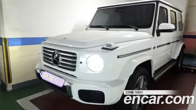 Mercedes-Benz G-Class W465