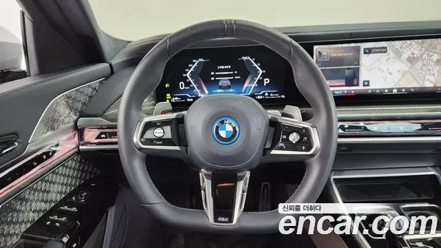 BMW 7-Series G70, 2025 — фото 12