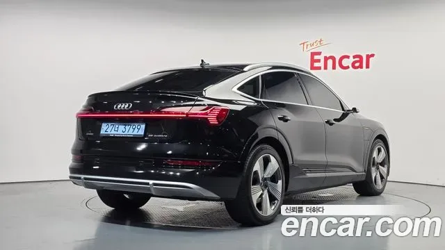 Audi E-Tron, 2022 — фото 2