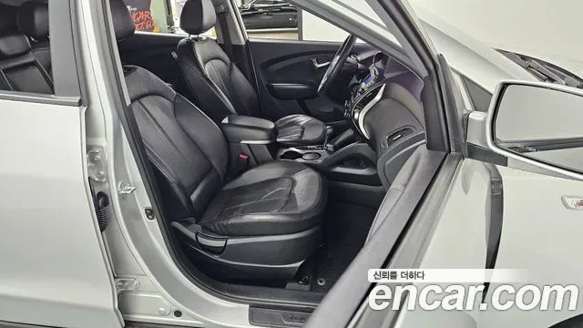 Hyundai Tucson ix, 2012 — фото 10