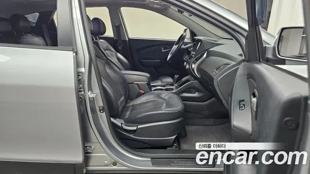 Hyundai Tucson ix, 2010 — фото 11