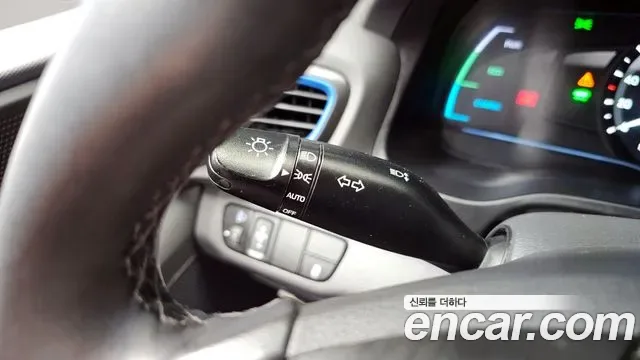 Hyundai Ioniq Ionic Hybrid, 2016 — фото 16