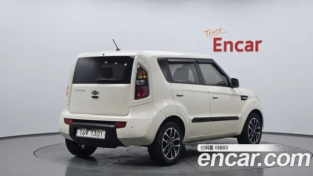 Kia Soul, 2010 — фото 2