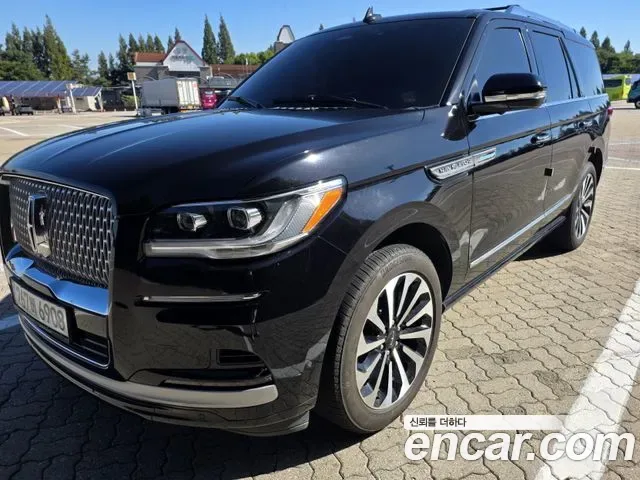 Lincoln Navigator