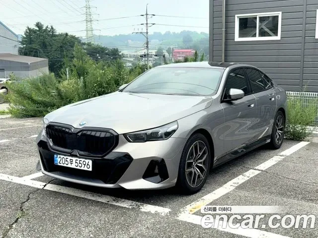 BMW 5-Series G60