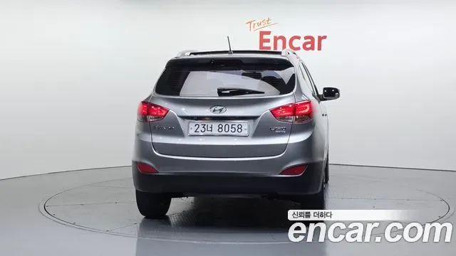 Hyundai Tucson ix, 2010 — фото 4