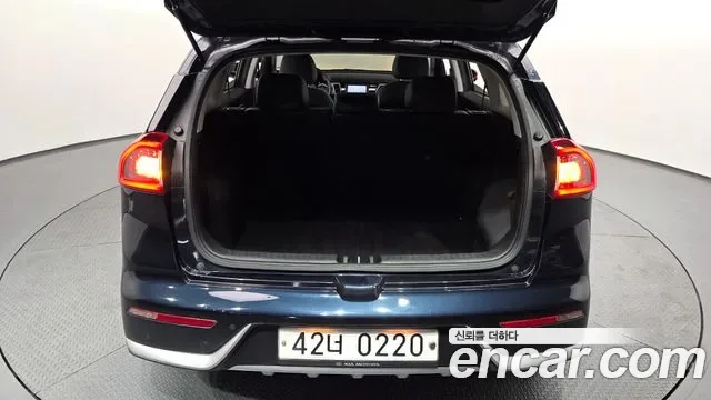Kia Niro, 2016 — фото 20