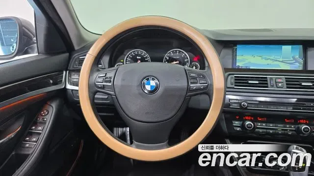 BMW 5-Series F10, 2013 — фото 13