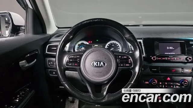Kia Niro, 2016 — фото 17