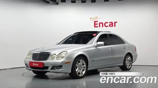 Mercedes-Benz E-Class W211