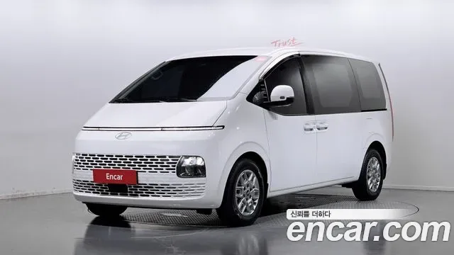 Hyundai Staria
