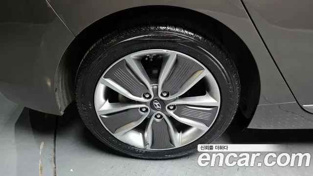 Hyundai Ioniq Ionic Hybrid, 2016 — фото 5