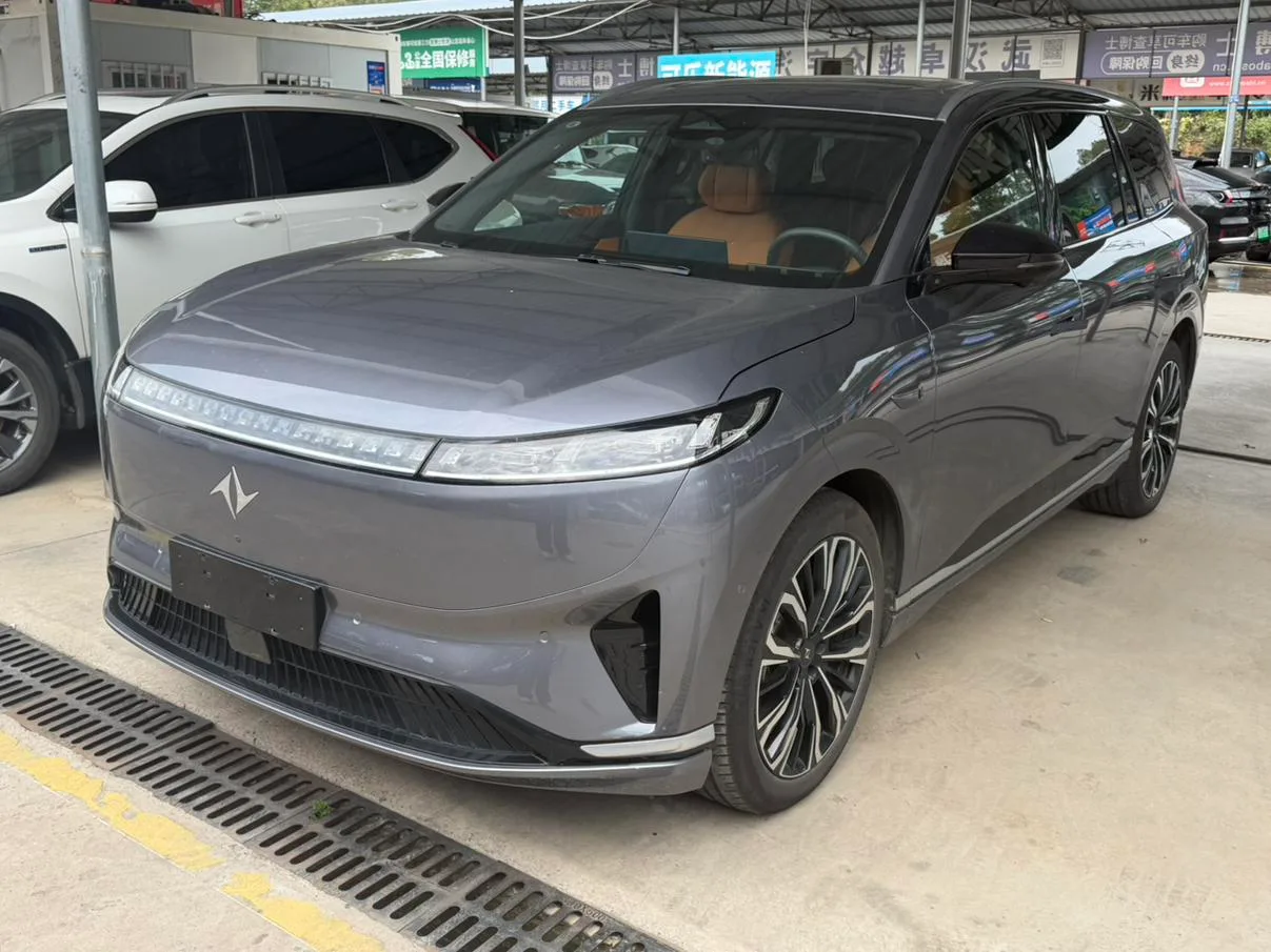 Dongfeng Yipai Yipai 008