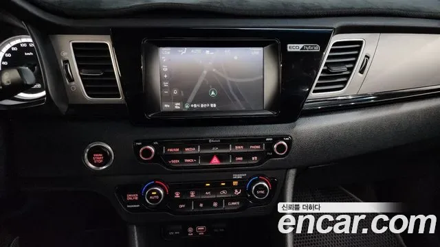 Kia Niro, 2016 — фото 13