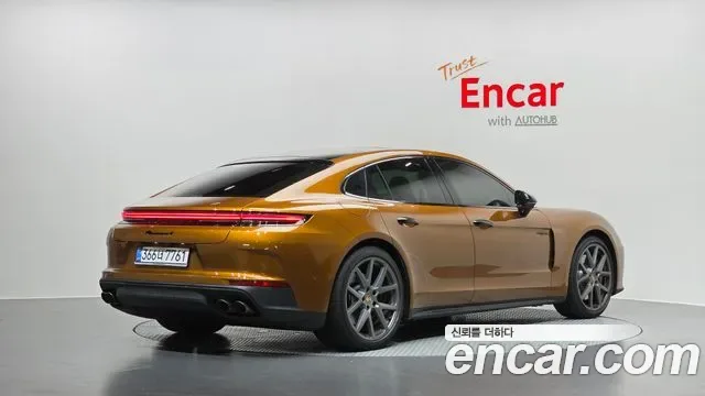 Porsche Panamera 976, 2025 — фото 2