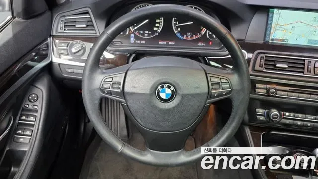BMW 5-Series F10, 2012 — фото 13