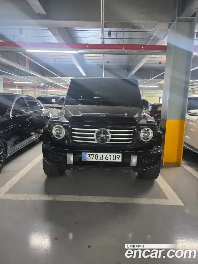 Mercedes-Benz G-Class W465