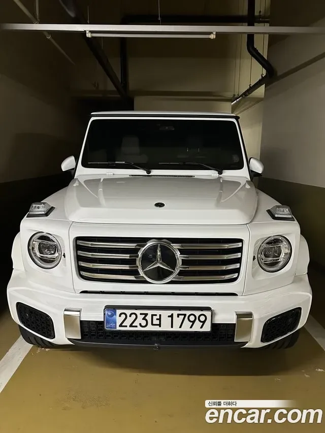 Mercedes-Benz G-Class W465