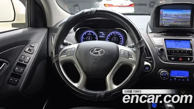 Hyundai Tucson ix, 2011 — фото 13