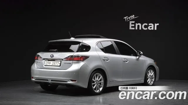 Lexus Ct200h, 2011 — фото 2