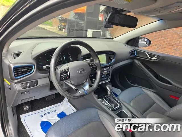 Hyundai Ioniq Ionic Hybrid, 2016 — фото 12