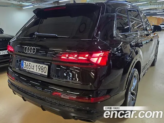 Audi Q7 4M, 2025 — фото 2