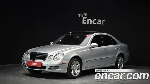 Mercedes-Benz E-Class W211