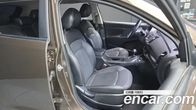 Kia Sportage, 2011 — фото 12