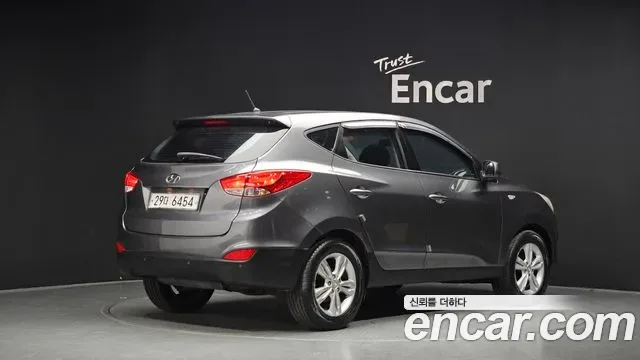 Hyundai Tucson ix, 2010 — фото 2