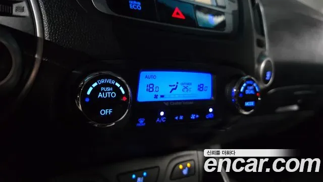 Hyundai Tucson ix, 2011 — фото 19