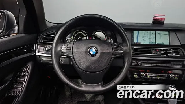 BMW 5-Series F10, 2012 — фото 12