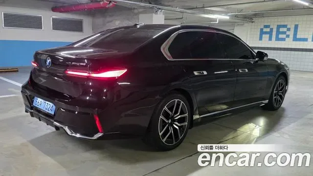 BMW I7 G70, 2026 — фото 5