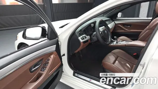 BMW 5-Series F10, 2013 — фото 10
