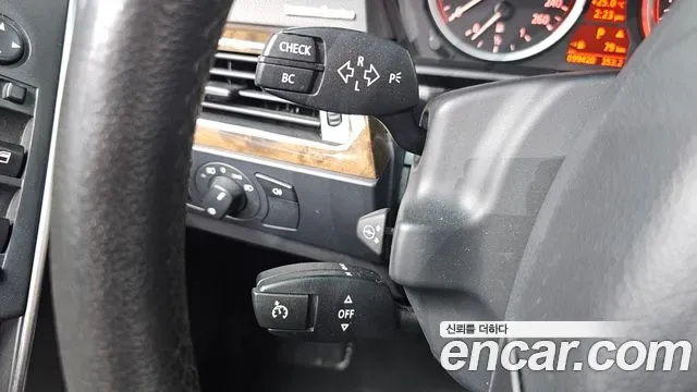 BMW 5-Series E60, 2004 — фото 13