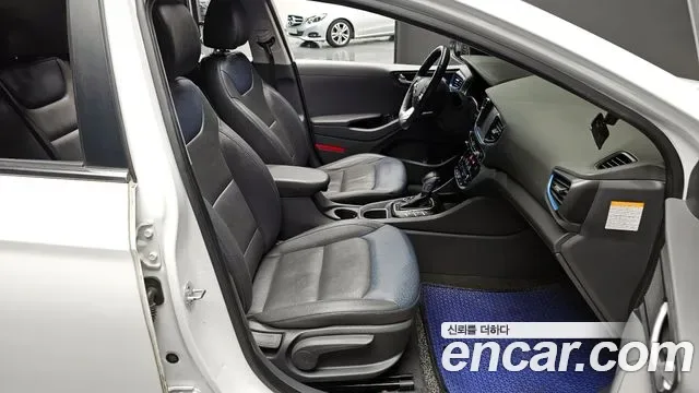 Hyundai Ioniq Ionic Hybrid, 2016 — фото 10
