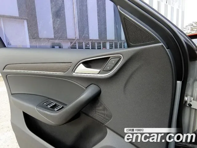 Audi Q3, 2012 — фото 11
