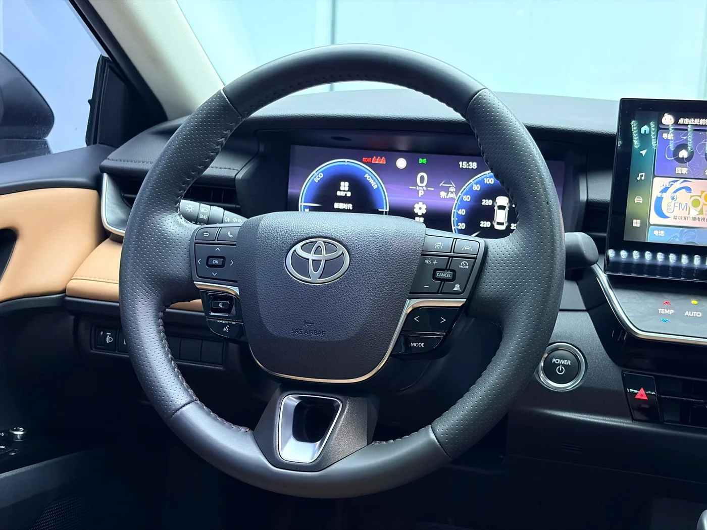 Toyota Camry, 2024 — фото 11