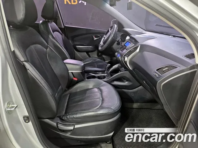Hyundai Tucson ix, 2011 — фото 12