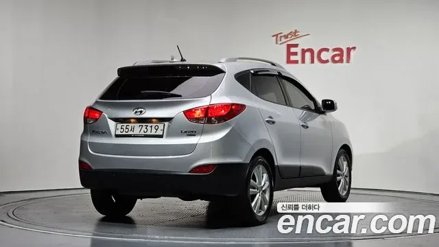 Hyundai Tucson ix, 2010 — фото 2