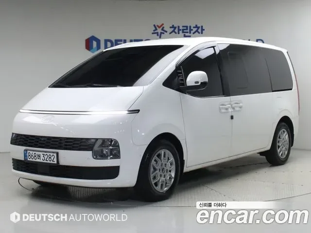 Hyundai Staria
